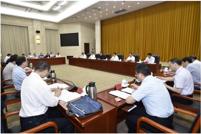 杨志军出席省委书记刘奇主持召开的企业家座谈会