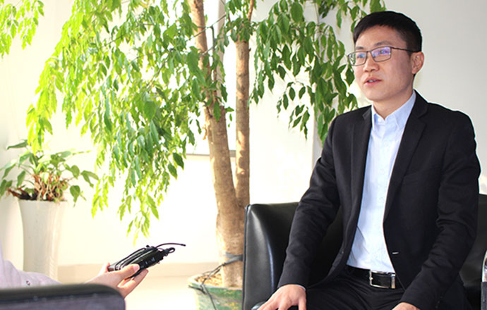 第一枪网CEO杨志军接受南昌广播电视台《新闻说报》栏目访问 分享创业故事